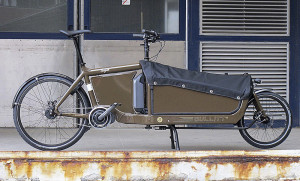 Lange Zeit als „funkiest and fastest cargo bike in the world“ beworben: das Bullitt von larry vs harry aus Kopenhagen – jetzt optional mit Shimano-Antrieb.