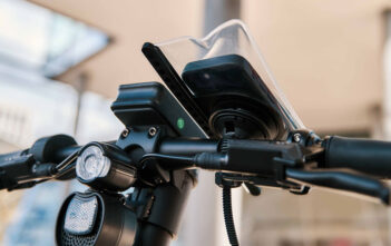 Fidlock Vacuum – Handy fest, Laune locker